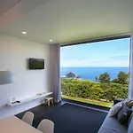 Place 4* Mosteiros