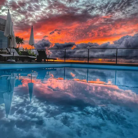 Apartahotel Place 4*
